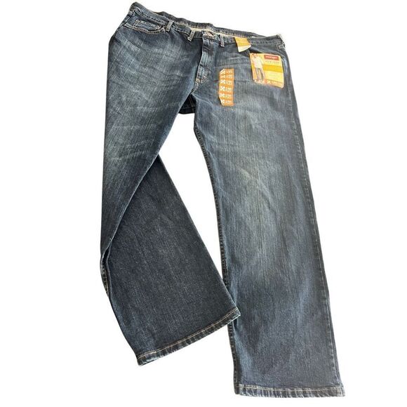 Wrangler Jeans Relaxed fit Straight Fit  size 44x30 - Picture 1 of 10